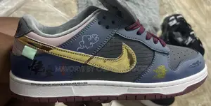 Sneaker/Shoe