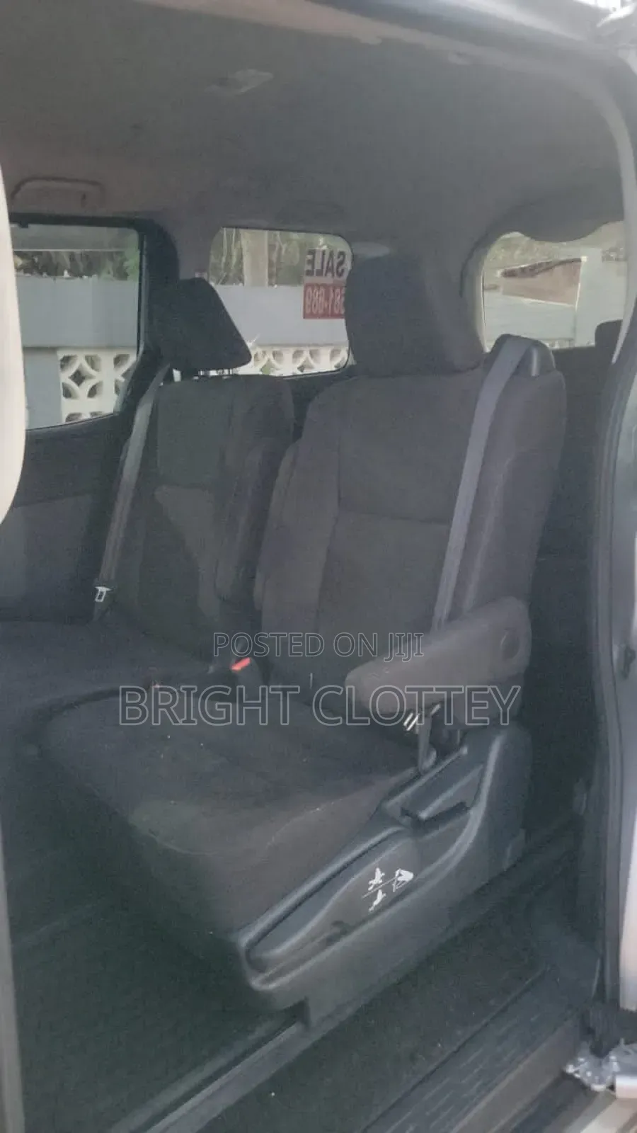Toyota Voxy 2015 Silver