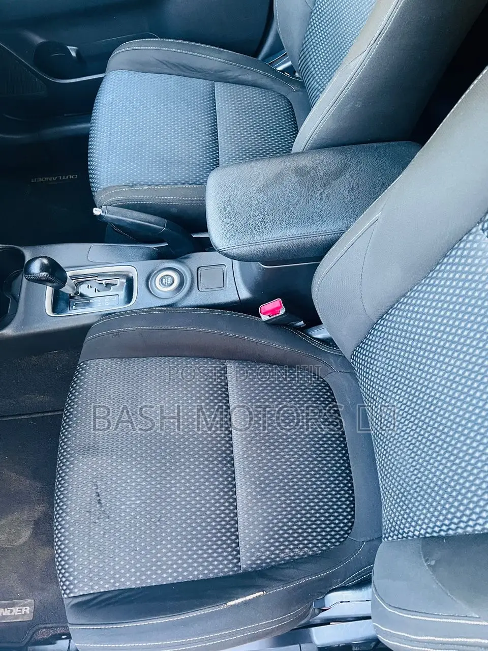 Mitsubishi Outlander 2018 Silver