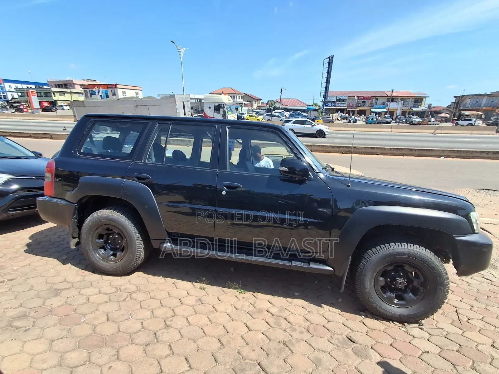 Nissan Patrol 4.5 2012 Black