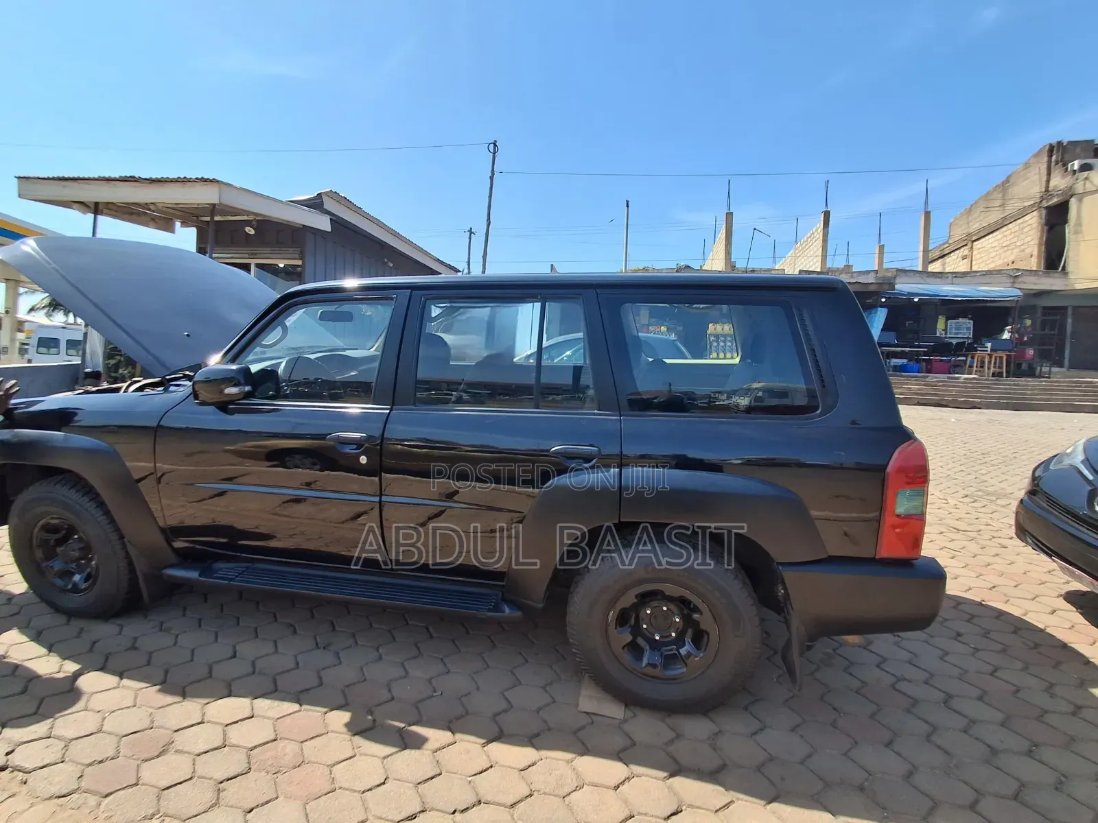 Nissan Patrol 4.5 2012 Black