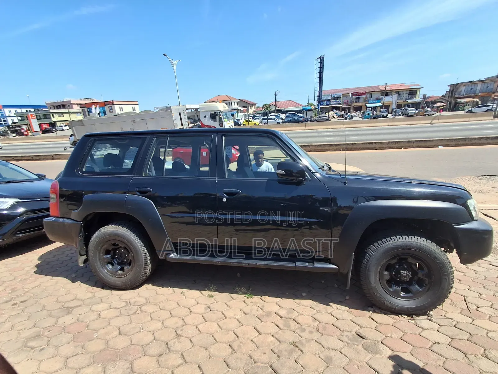 Nissan Patrol 4.5 2012 Black