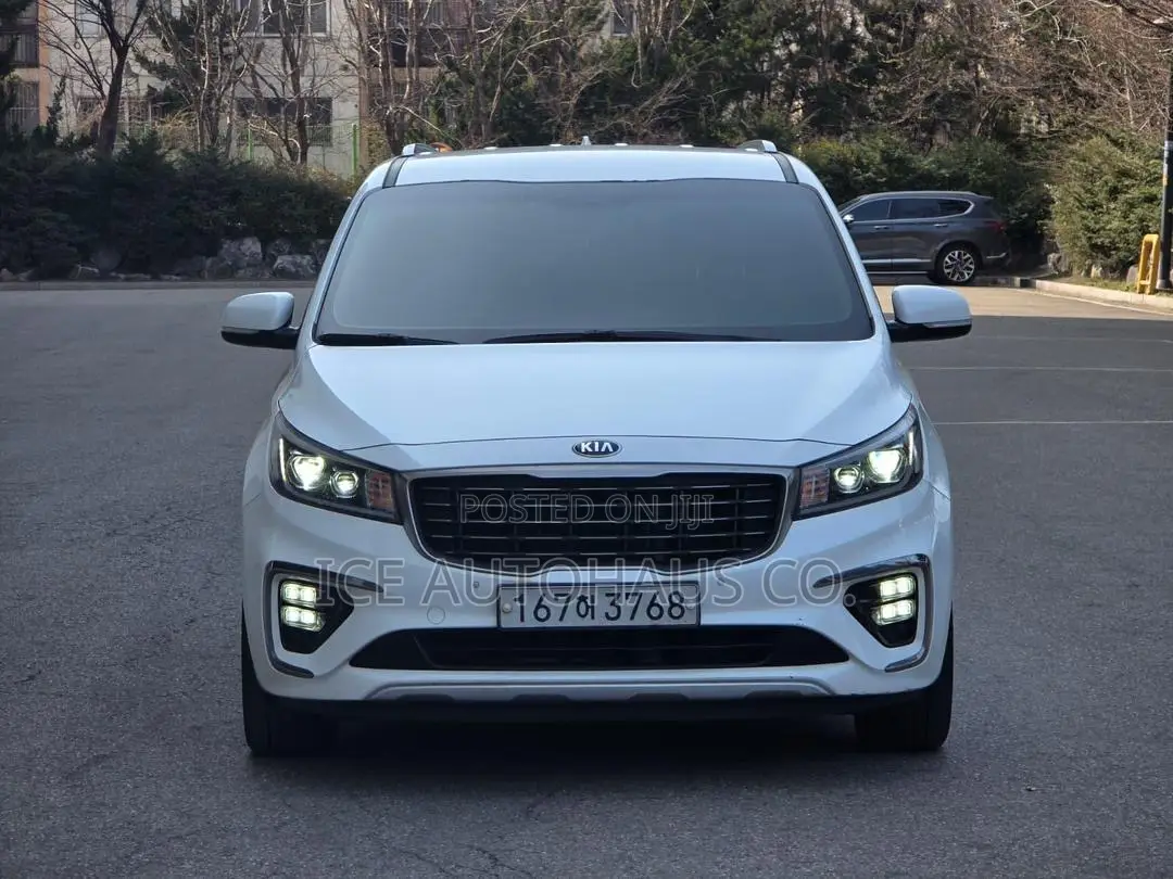 Kia Carnival 2020 White