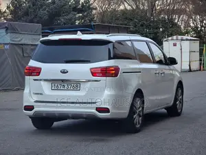 Kia Carnival 2020 White