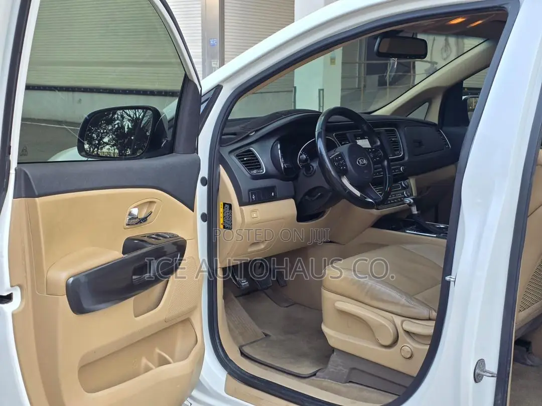 Kia Carnival 2020 White
