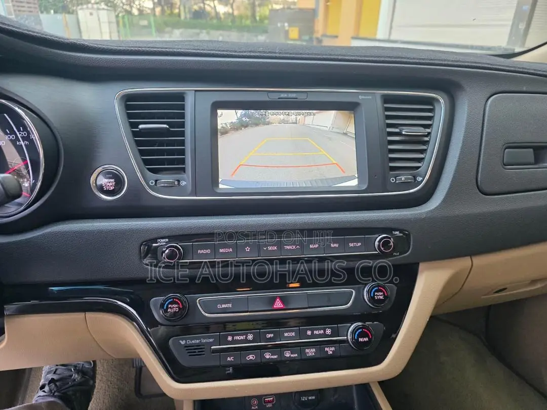 Kia Carnival 2020 White