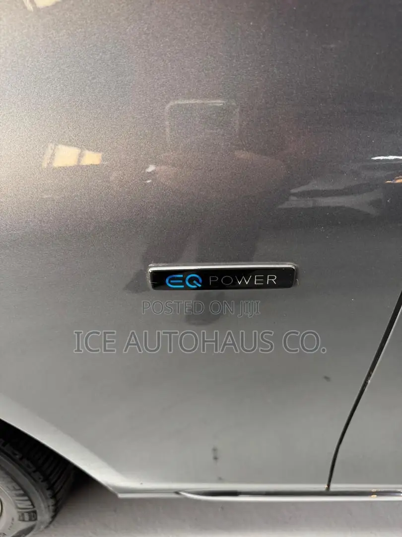 Mercedes-Benz E300 2019 Silver