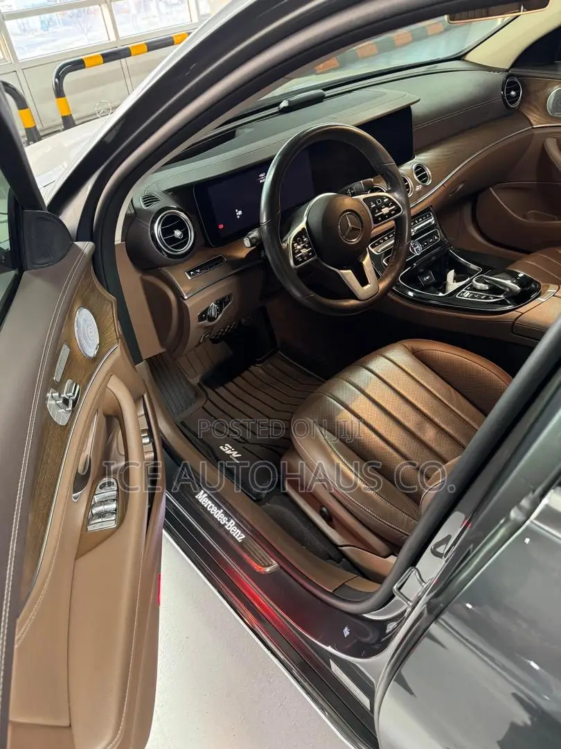 Mercedes-Benz E300 2019 Silver