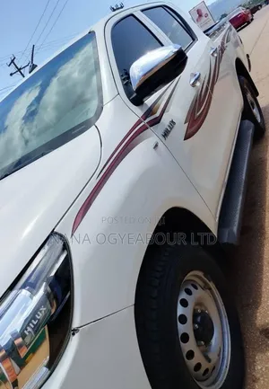 Toyota Hilux Revo Smart Cab Petrol 2.7 RWD 2021 White