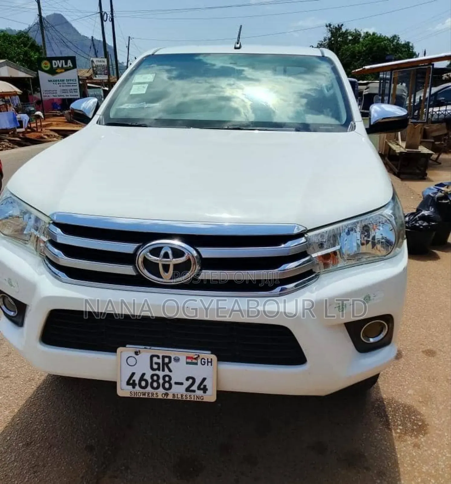 Toyota Hilux Revo Smart Cab Petrol 2.7 RWD 2021 White