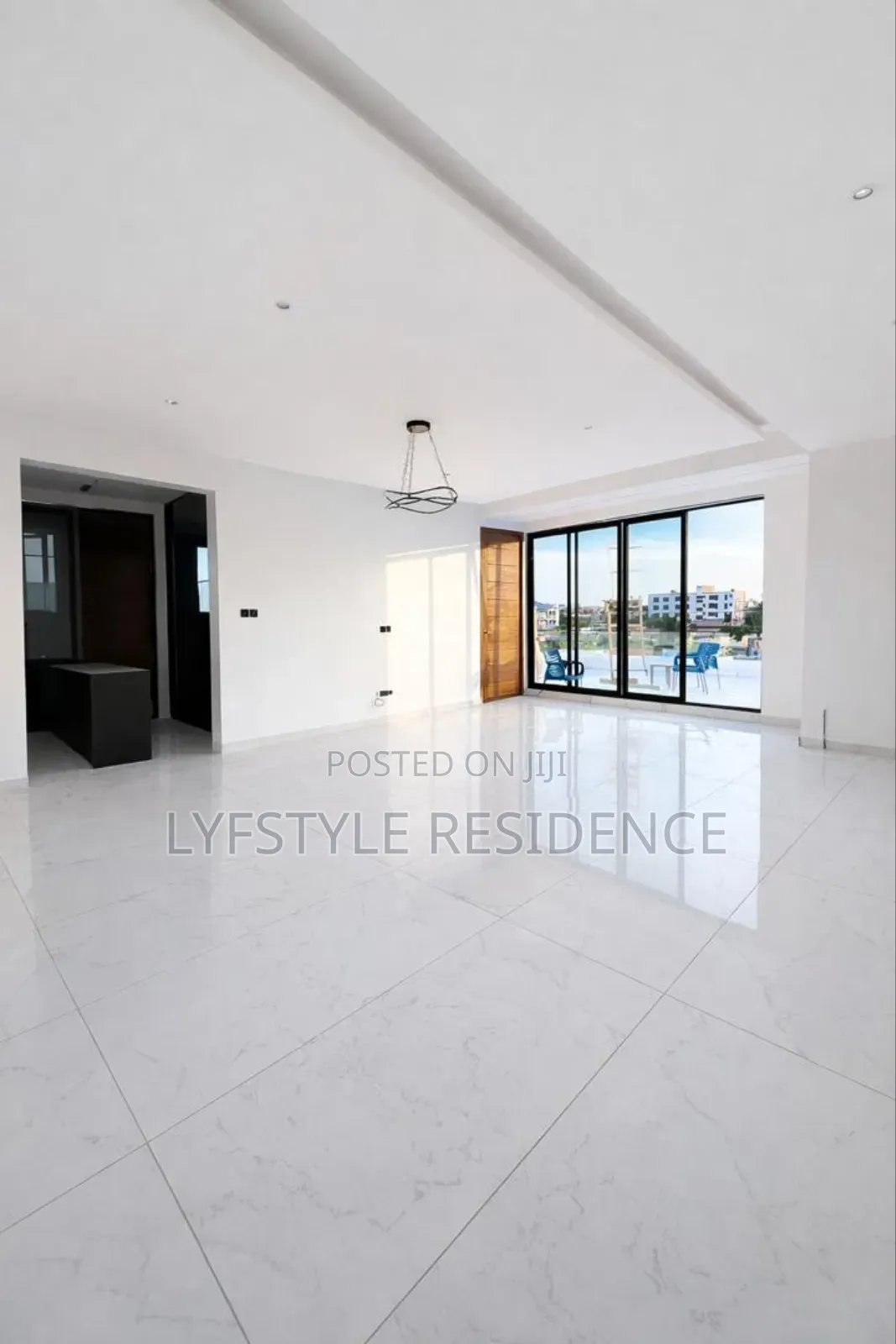 6bdrm House in Adjiringanor East, Boundary Road Area for sale
