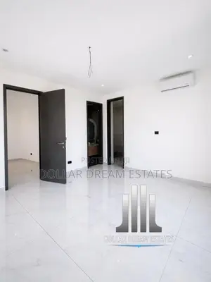 6bdrm House in Adjiriganor for sale