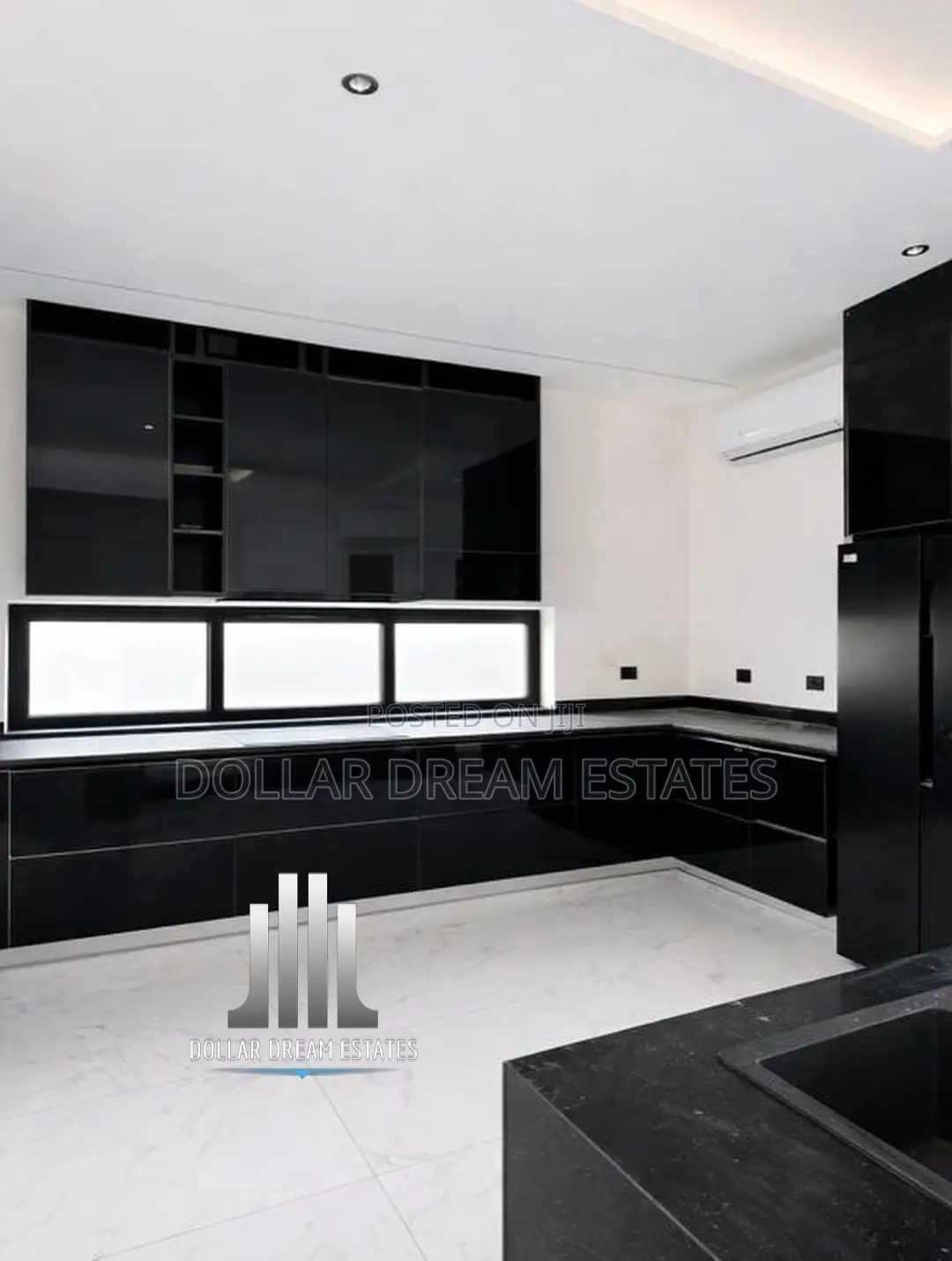 6bdrm House in Adjiriganor for sale