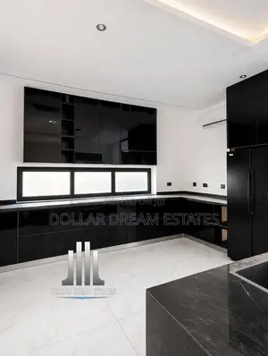 6bdrm House in Adjiriganor for sale