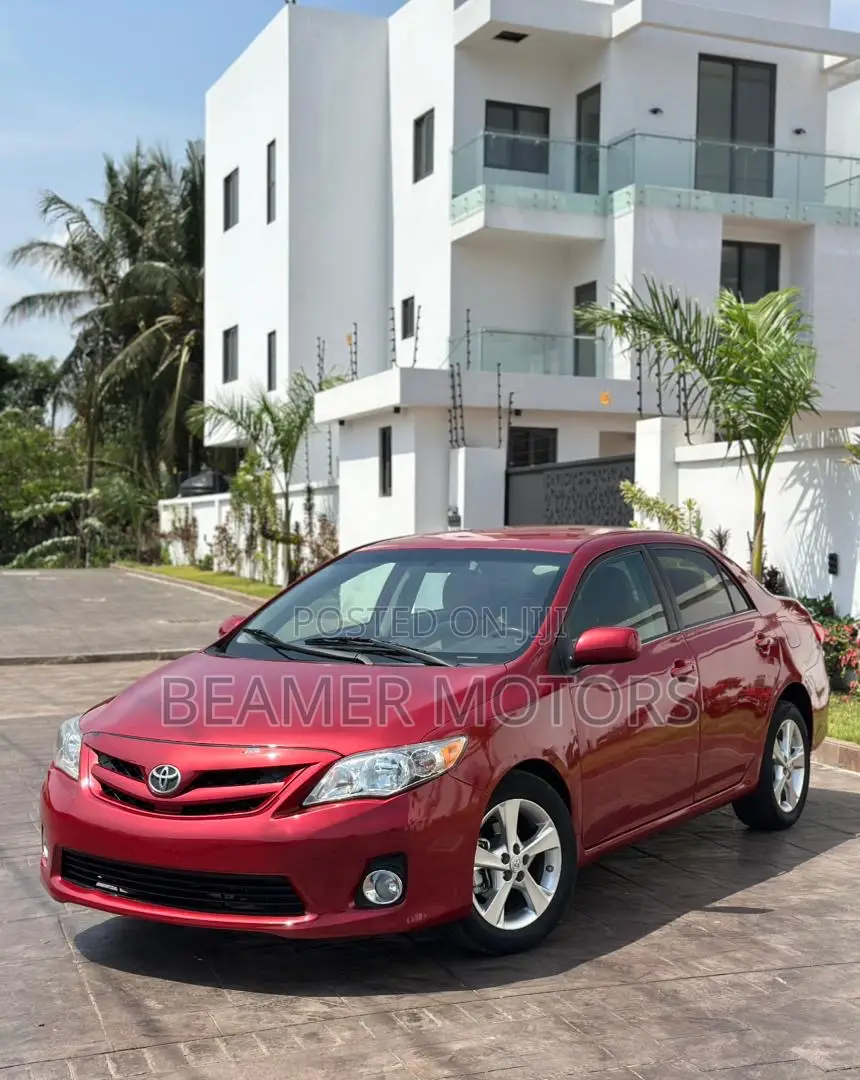 Toyota Corolla LE 4dr Sedan (1.8L 4cyl 4A) 2013 Red