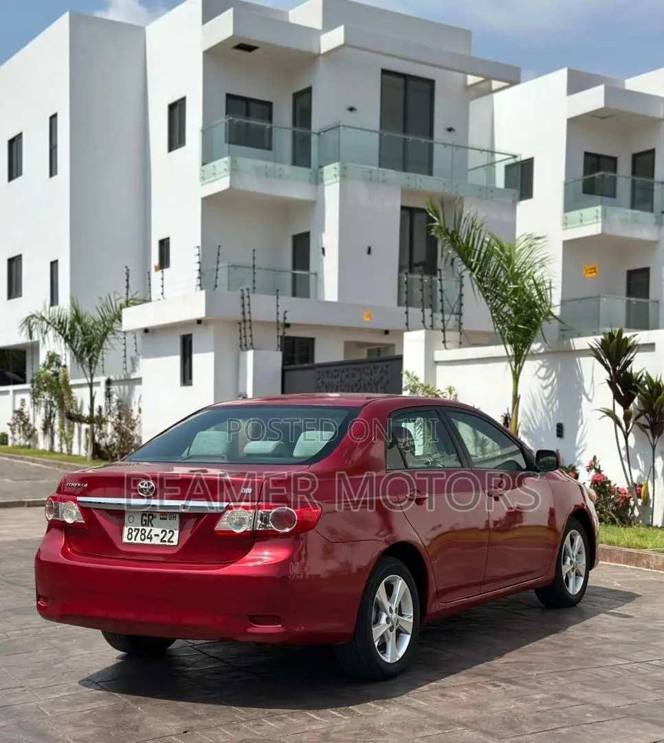 Toyota Corolla LE 4dr Sedan (1.8L 4cyl 4A) 2013 Red