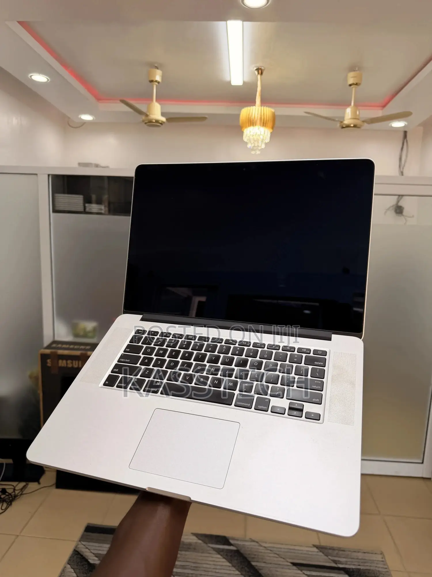 Laptop Apple MacBook Pro 2015 16GB Intel Core i7 SSD 256GB
