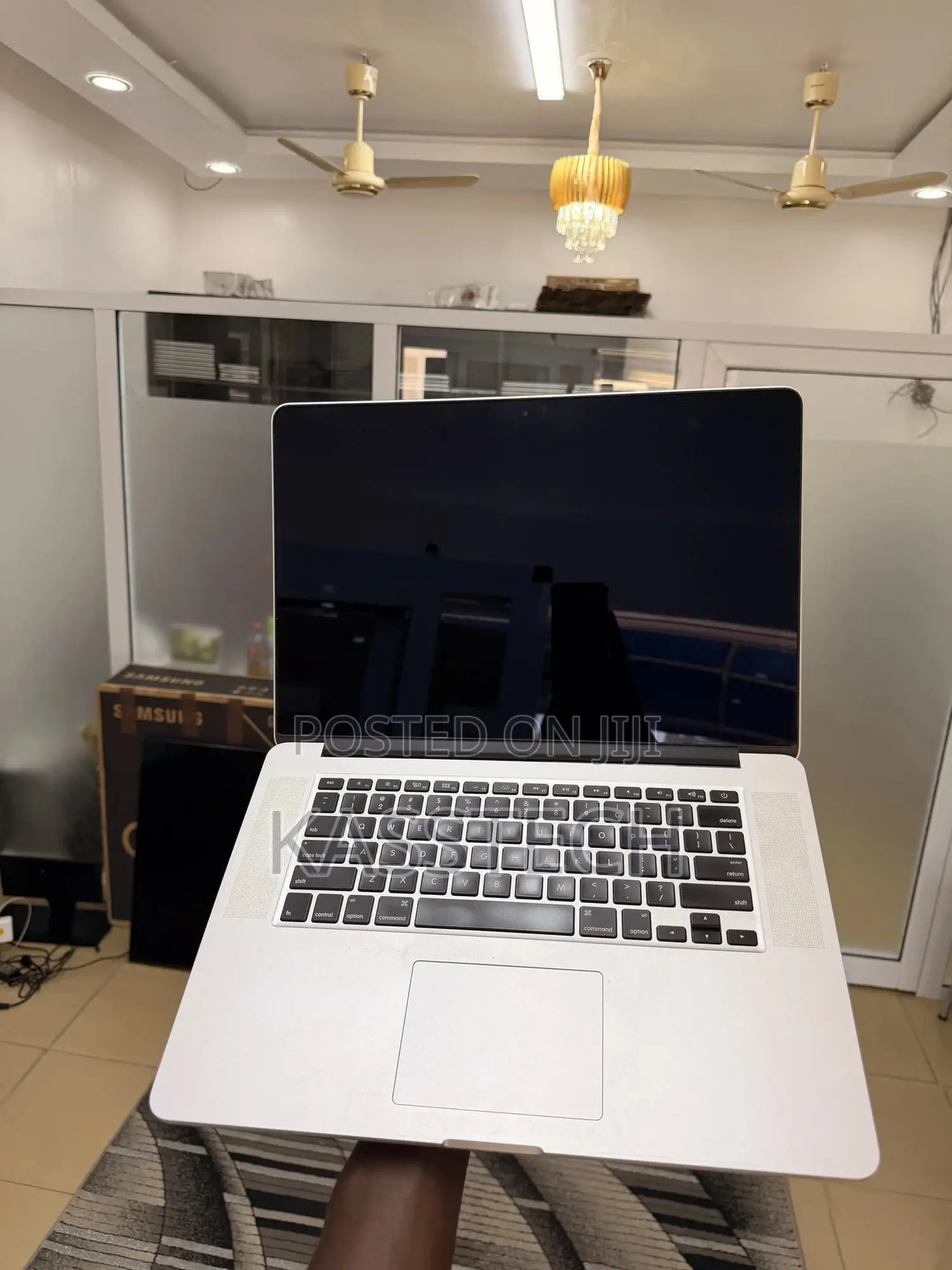 Laptop Apple MacBook Pro 2015 16GB Intel Core i7 SSD 256GB