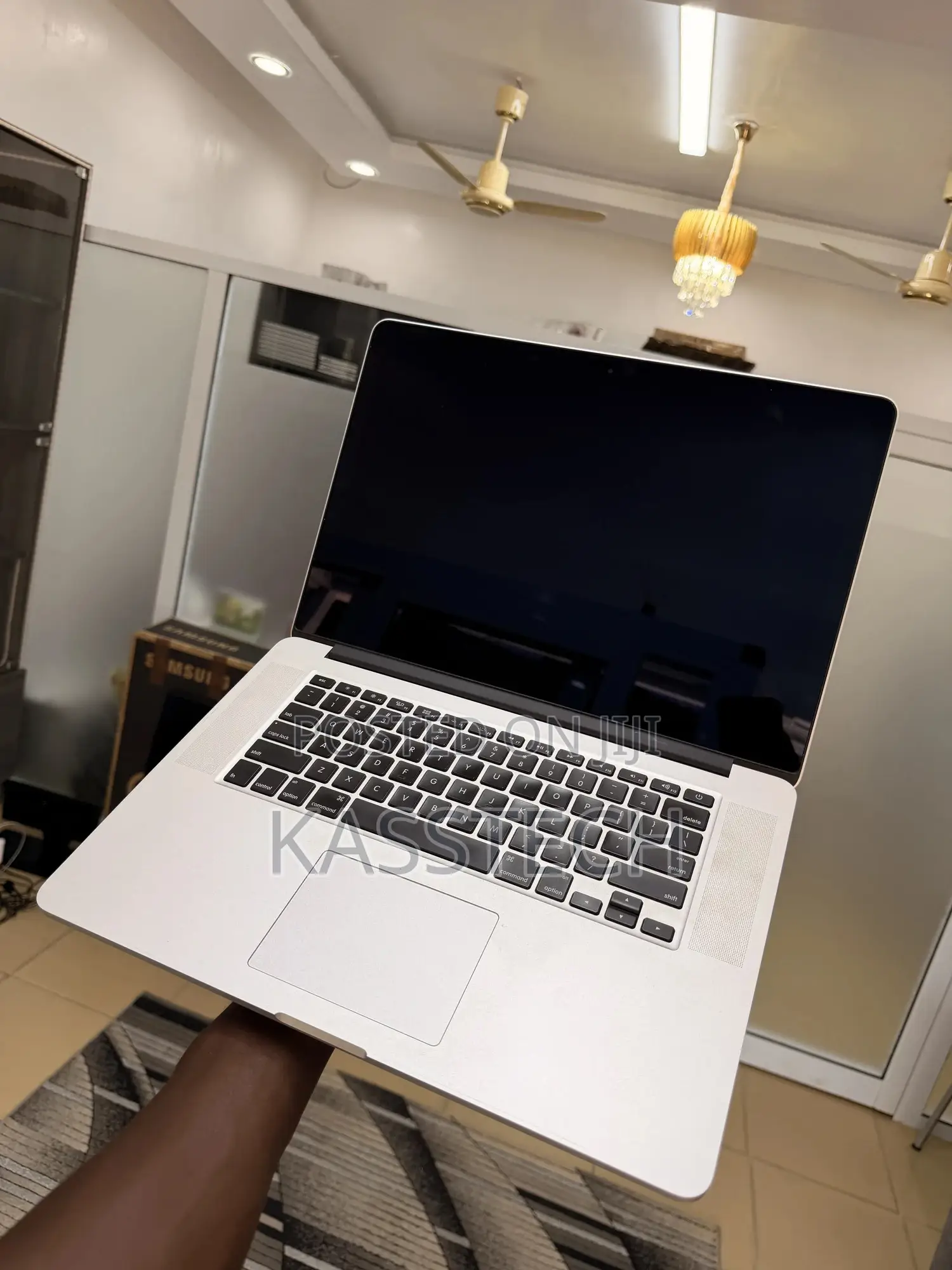 Laptop Apple MacBook Pro 2015 16GB Intel Core i7 SSD 256GB