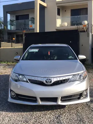 Toyota Camry SE 4dr Sedan (2.5L 4cyl 6A) 2012 Silver