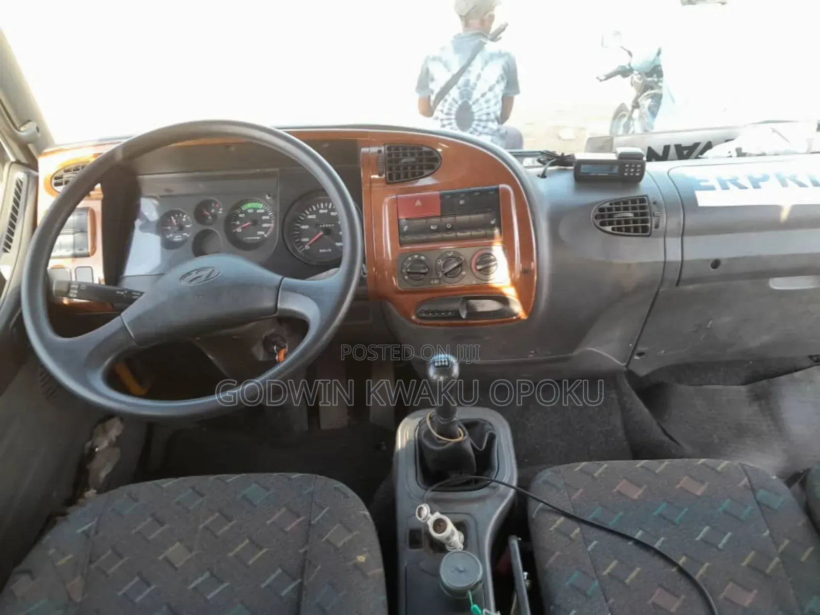 Hyundai Rhino Truck (8 Holes)
