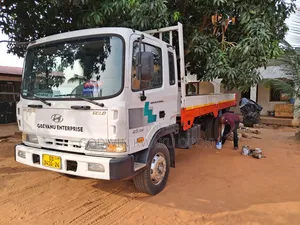 Hyundai Rhino Truck (8 Holes)