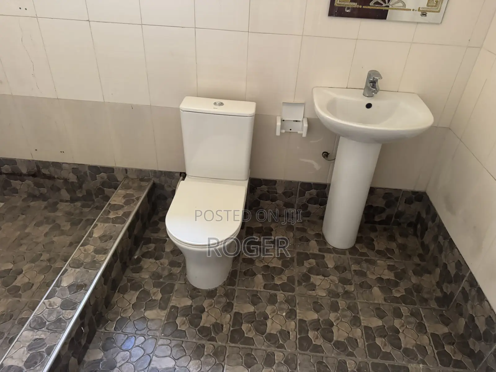 3bdrm House in Achimota Mile 7 for rent