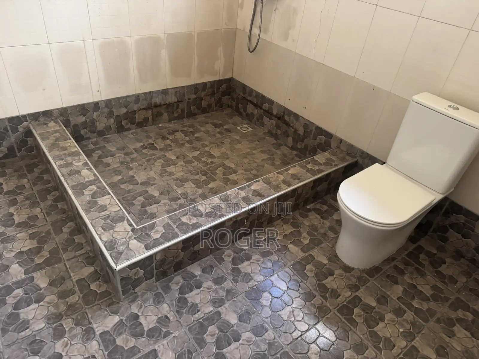 3bdrm House in Achimota Mile 7 for rent