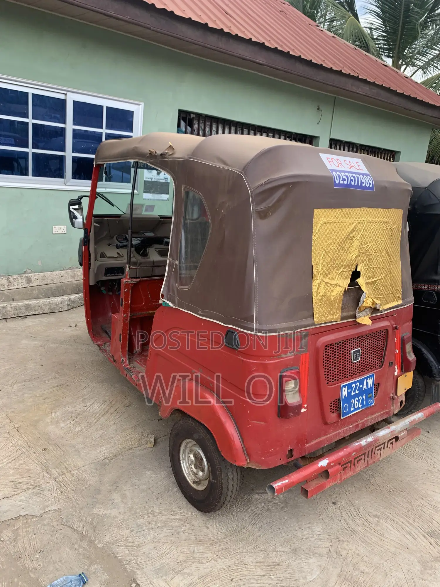 Bajaj RE 2022 Red