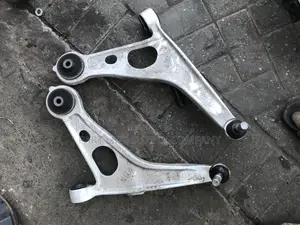 Mitsubishi Outlander 2023 Lower