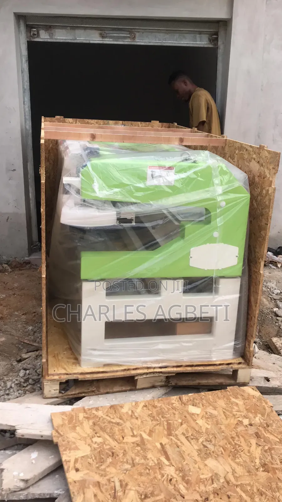 Four Heads, Twelve Needles Brand New Fuja Embroidery Machine