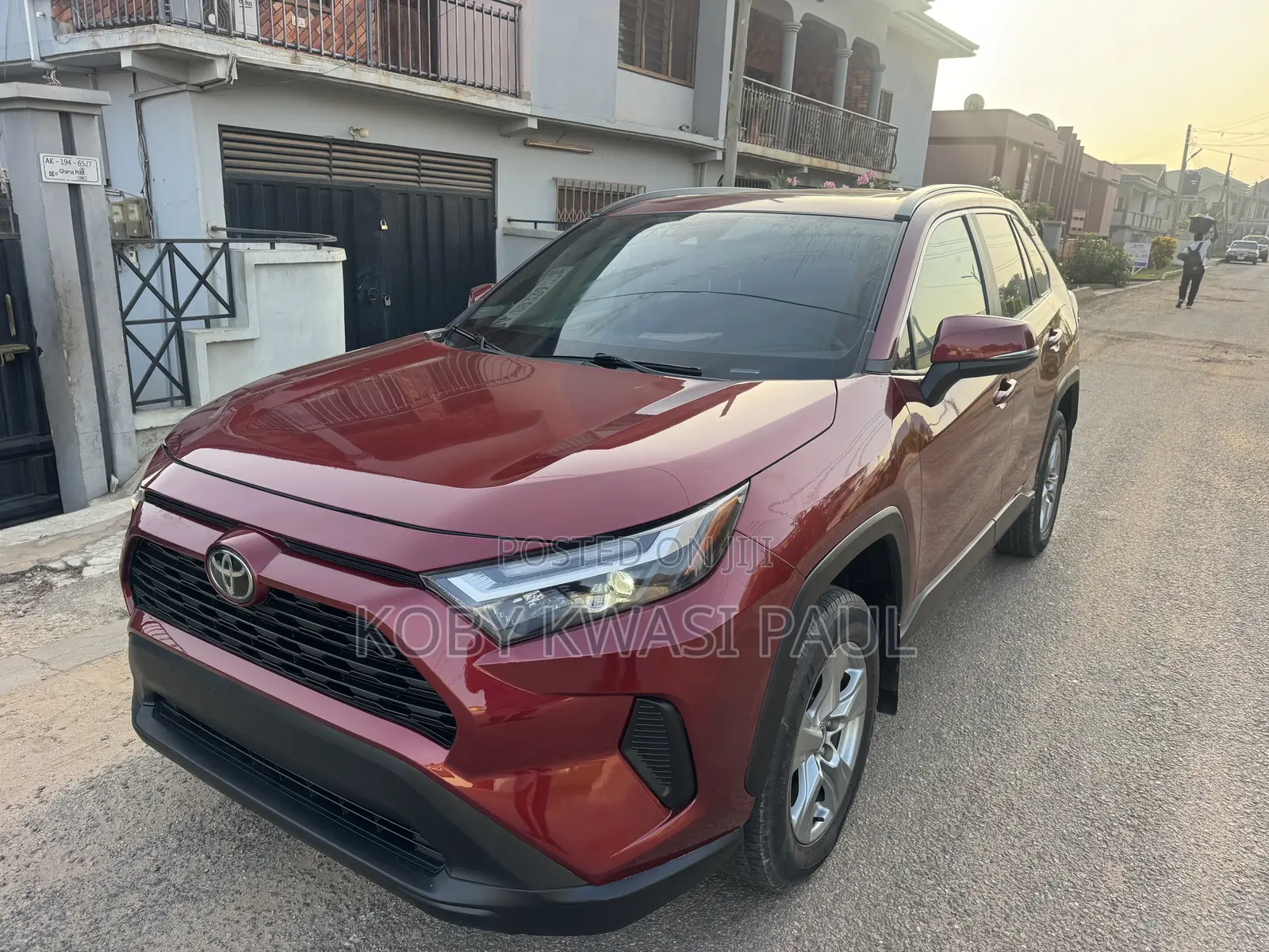 Toyota RAV4 XLE 2022 Red