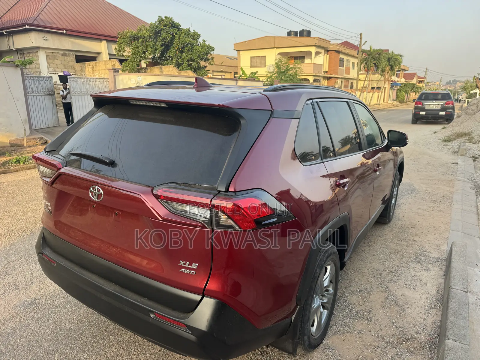 Toyota RAV4 XLE 2022 Red