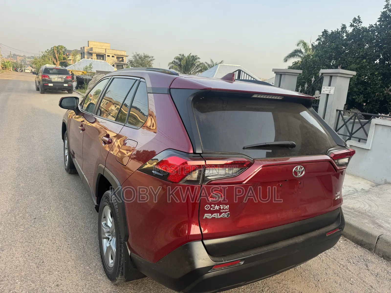 Toyota RAV4 XLE 2022 Red
