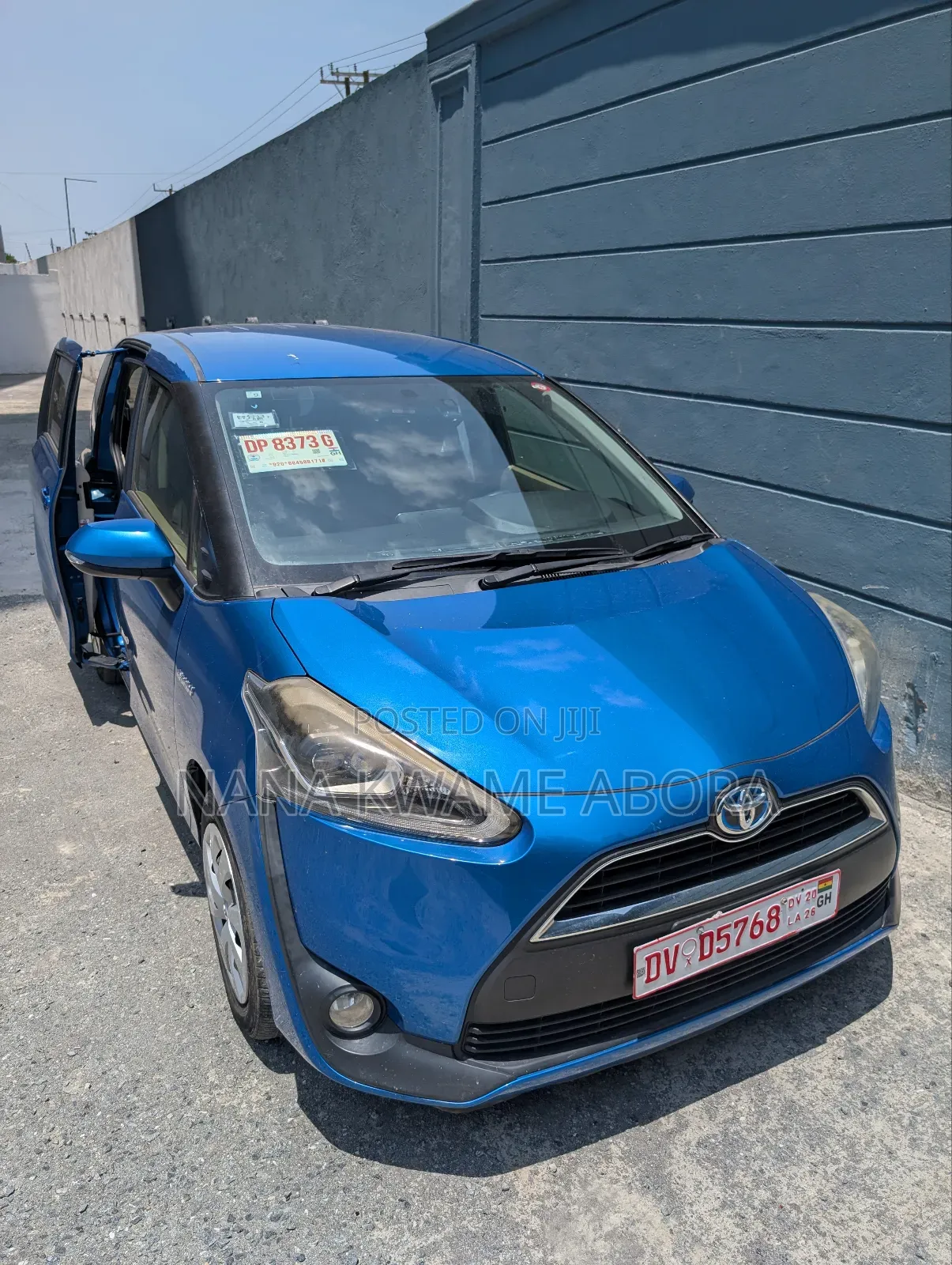Toyota Sienta 1.5 Hybrid FWD (6-seater) 2017 Blue