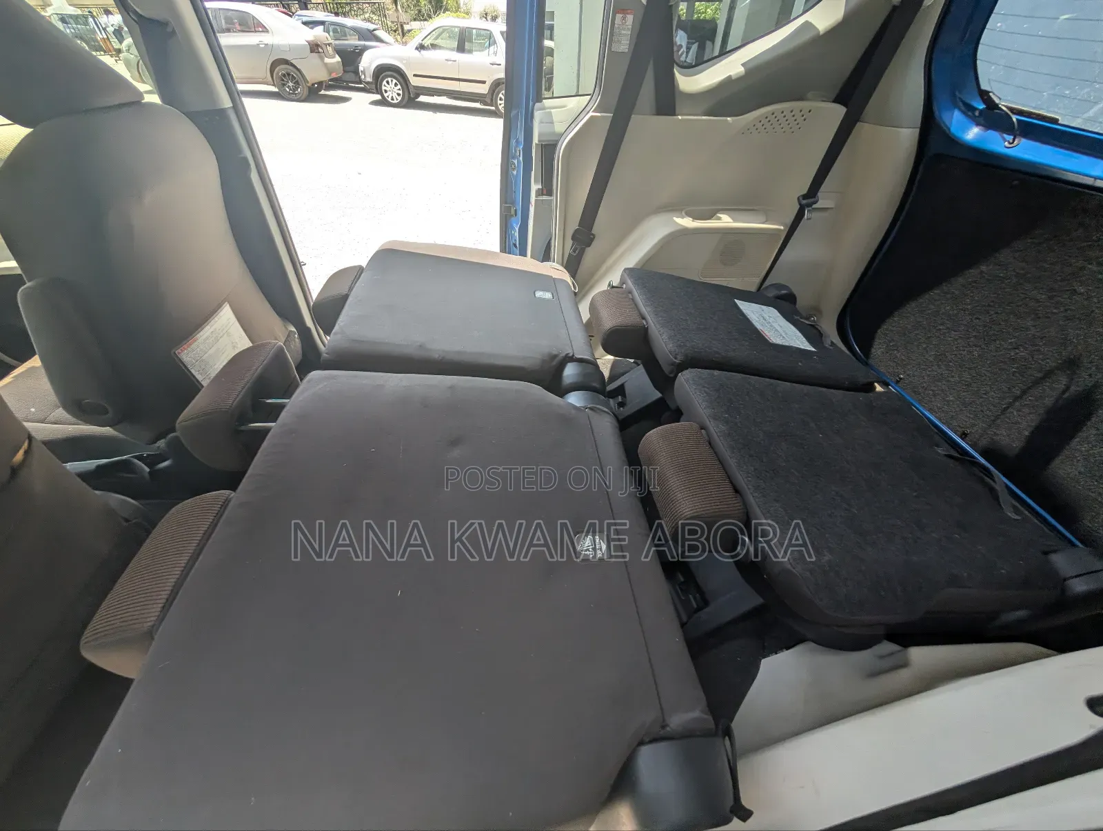 Toyota Sienta 1.5 Hybrid FWD (6-seater) 2017 Blue