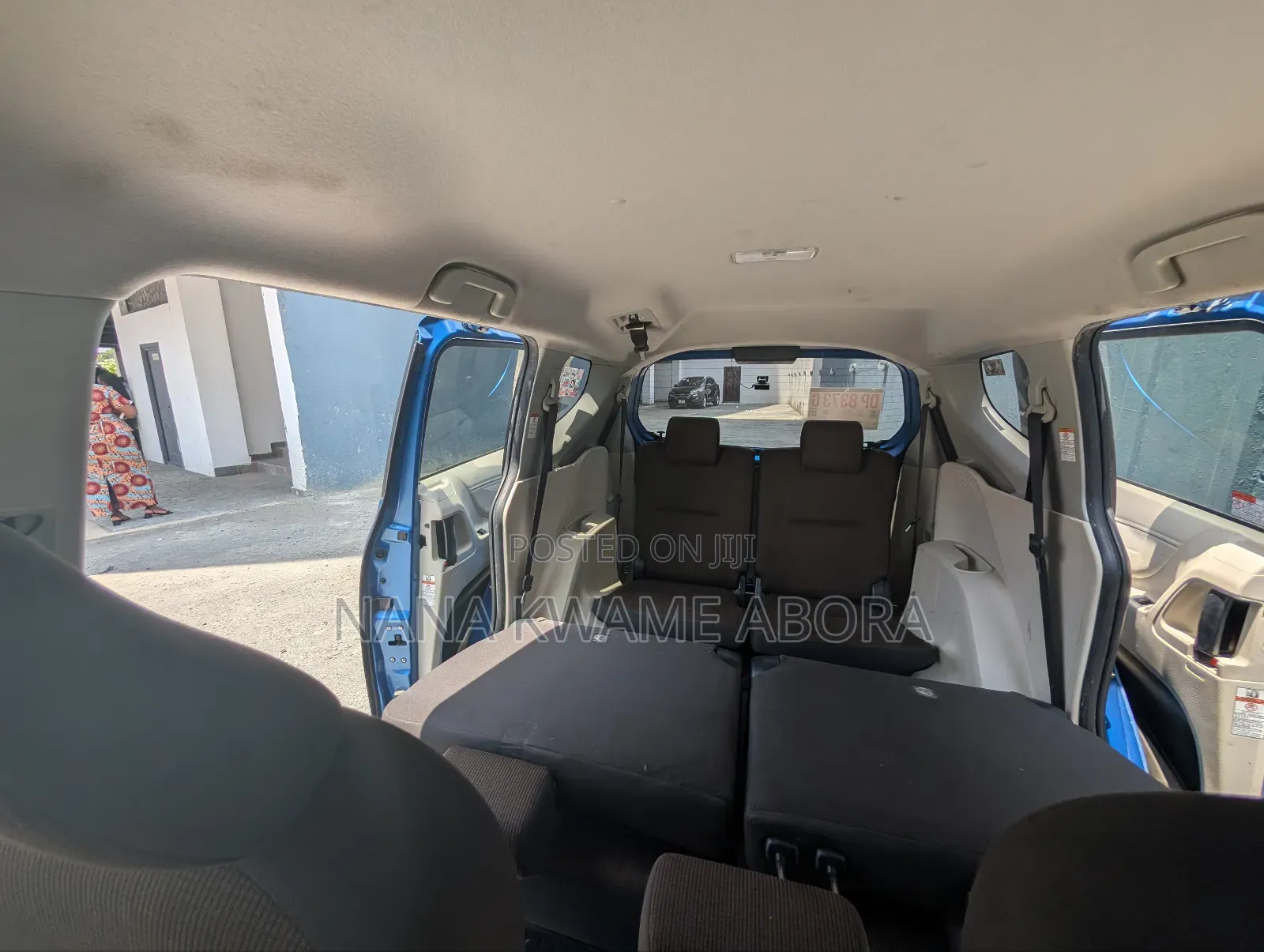 Toyota Sienta 1.5 Hybrid FWD (6-seater) 2017 Blue