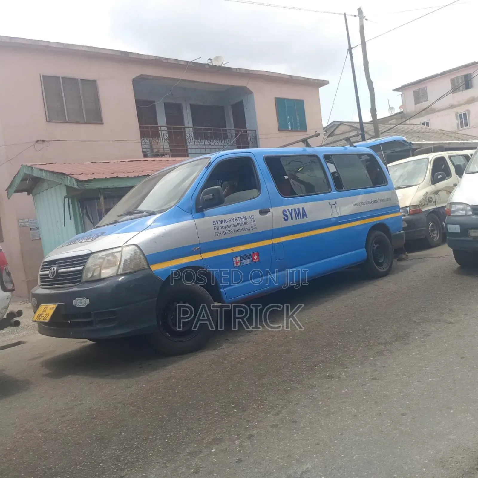Toyota HiAce 2010 Blue