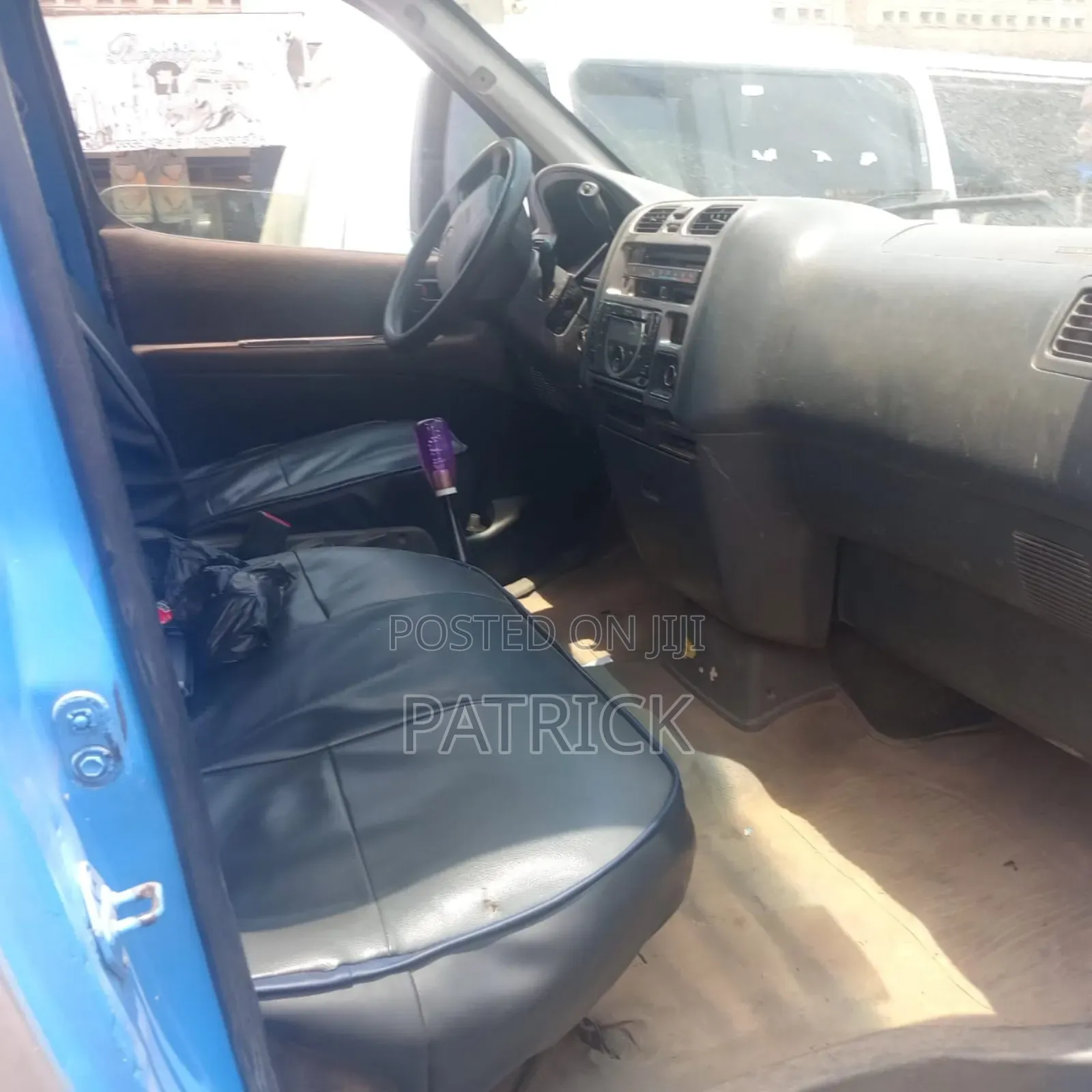 Toyota HiAce 2010 Blue