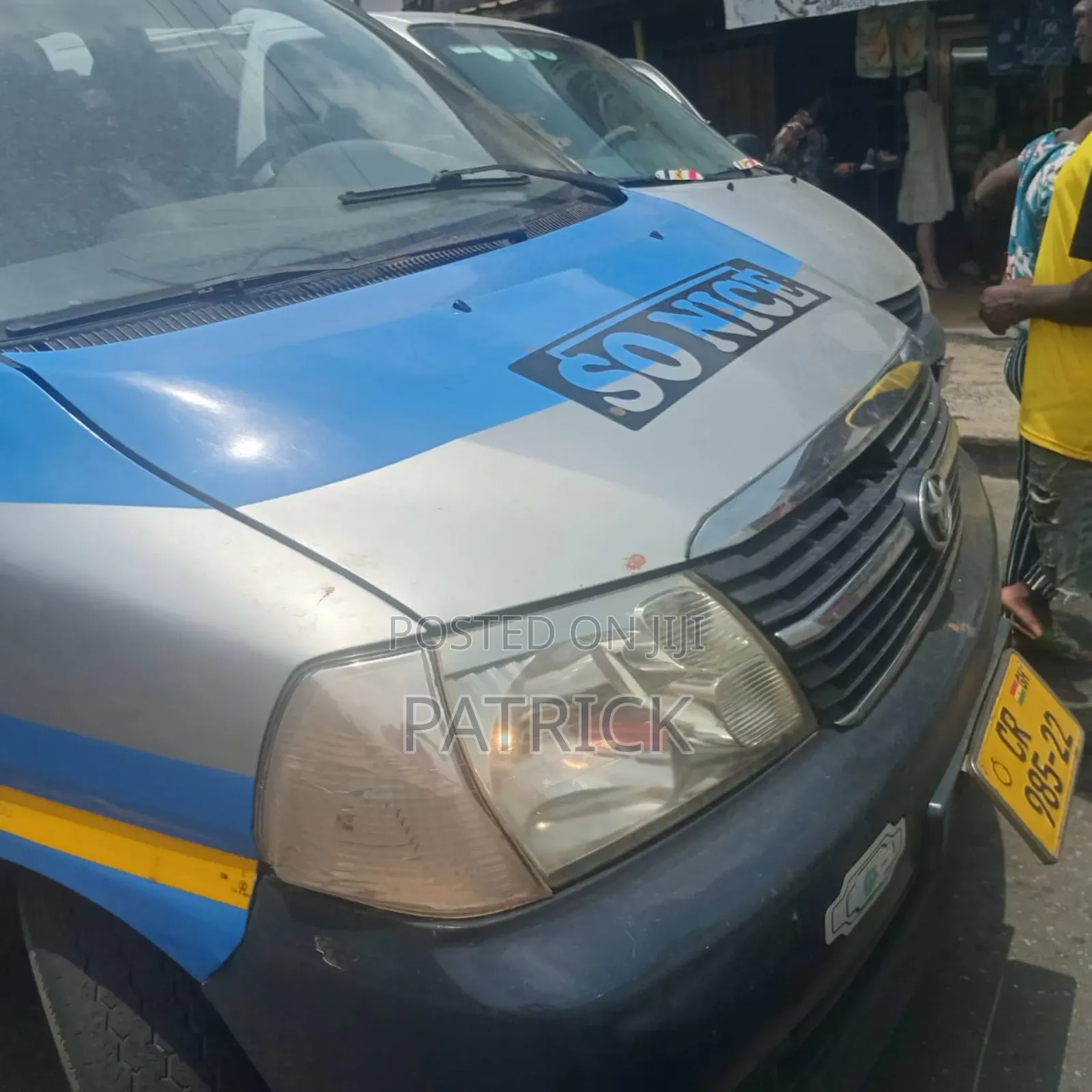 Toyota HiAce 2010 Blue