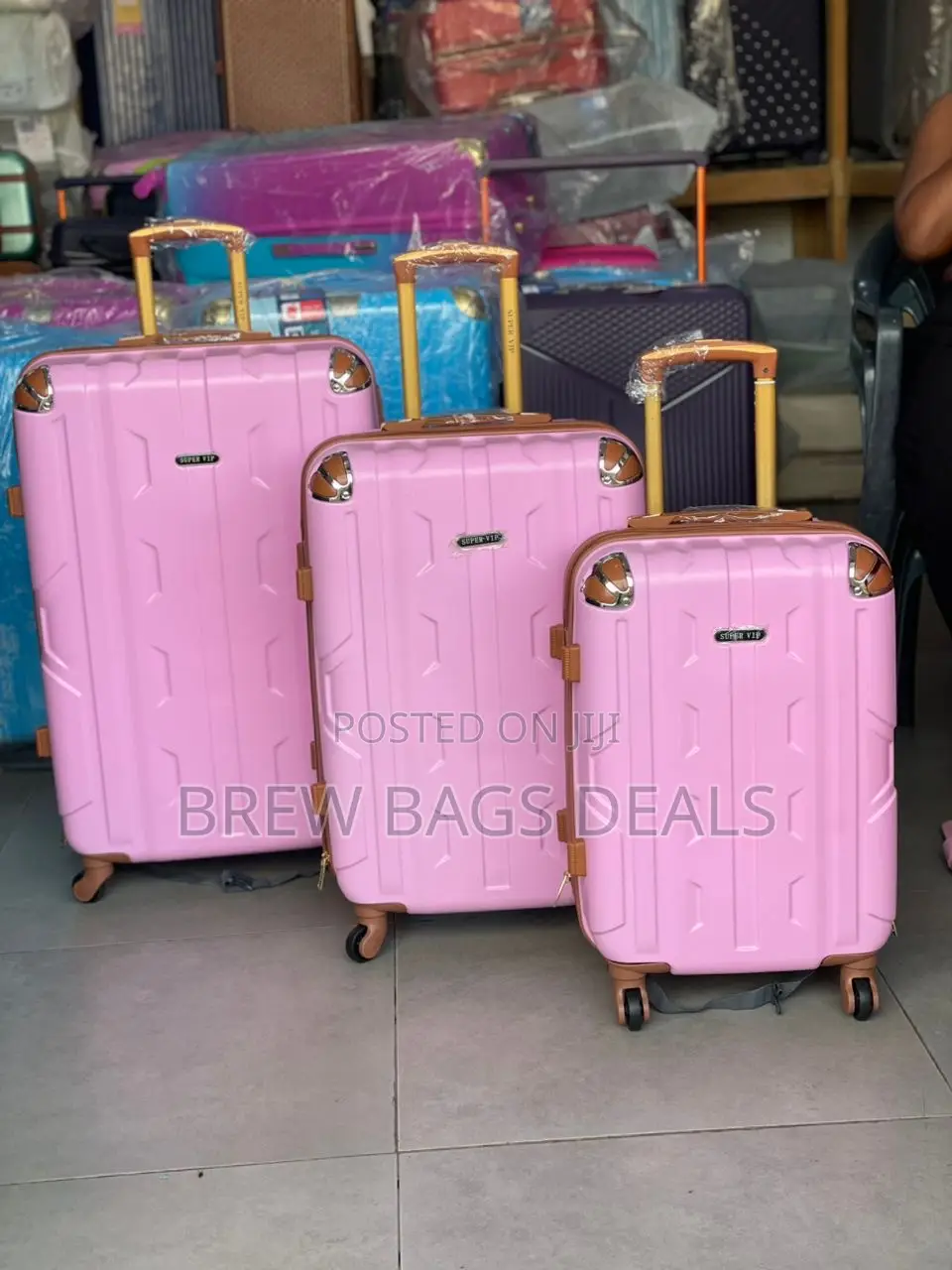 Quality Rose Gold Ak 3set Fiber Anticrack Traveling Bag.