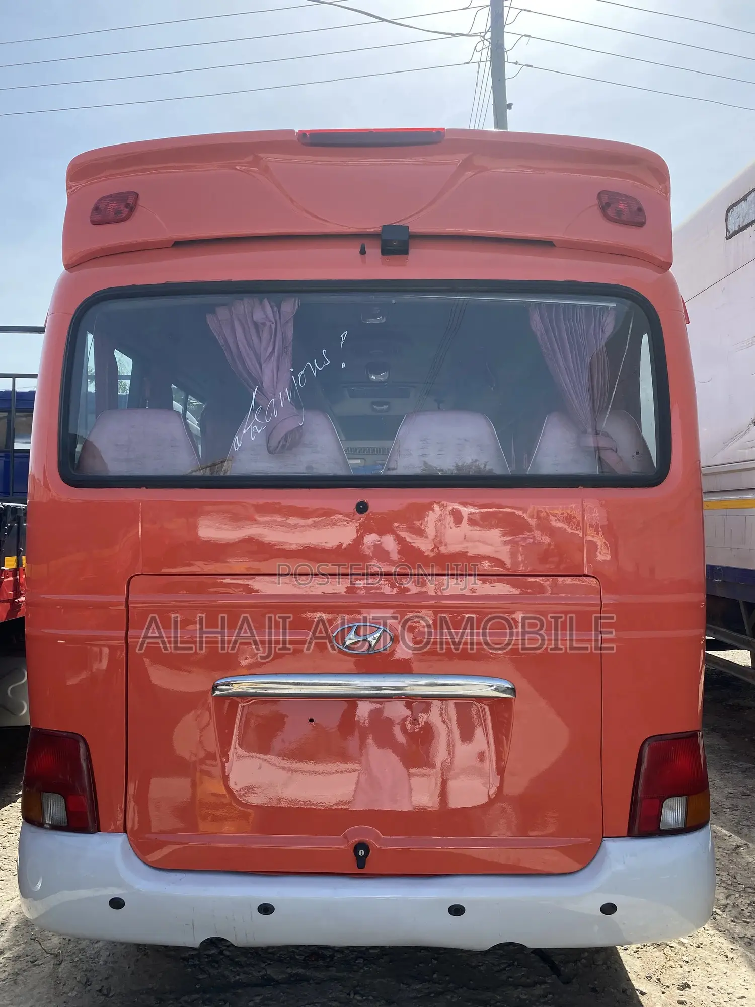 Hyundai County 2015 Orange