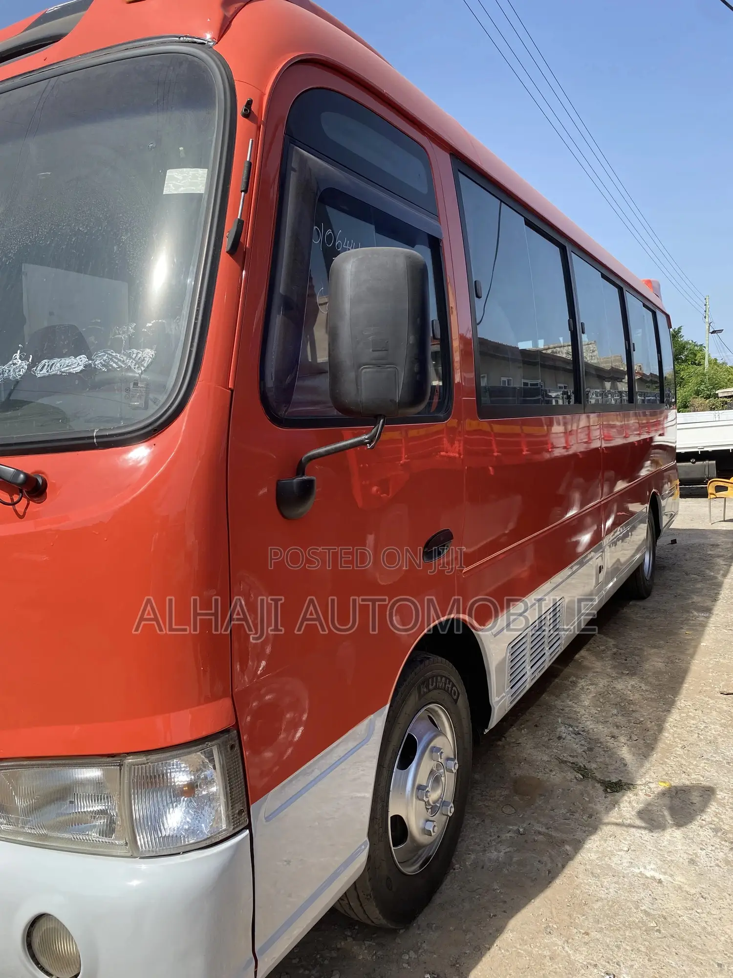 Hyundai County 2015 Orange
