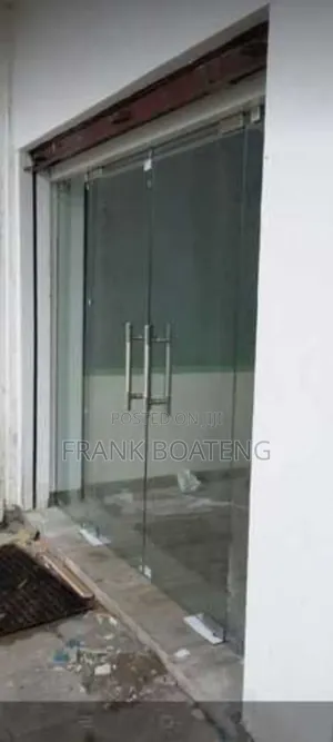 Double Framelessz Glazz Doorr