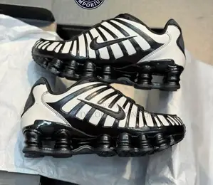 Chic Nike Shox Tl