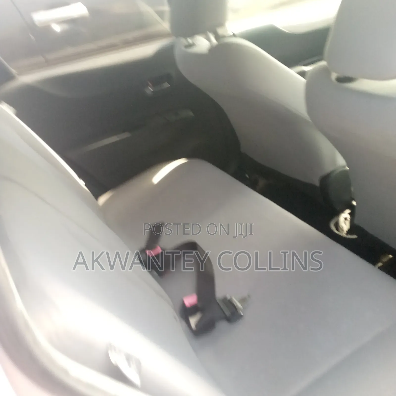 Toyota Vitz 2013 Silver