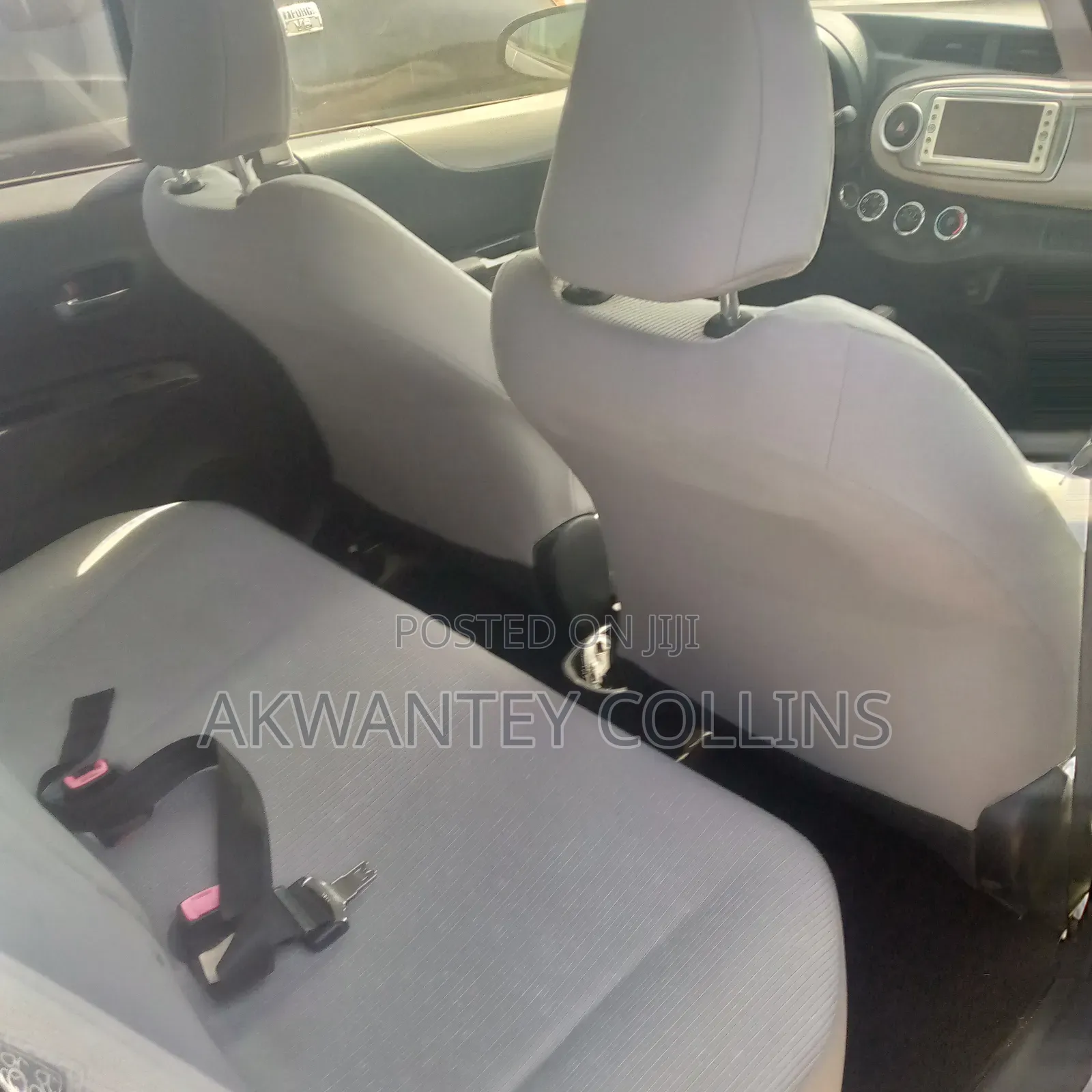 Toyota Vitz 2013 Silver