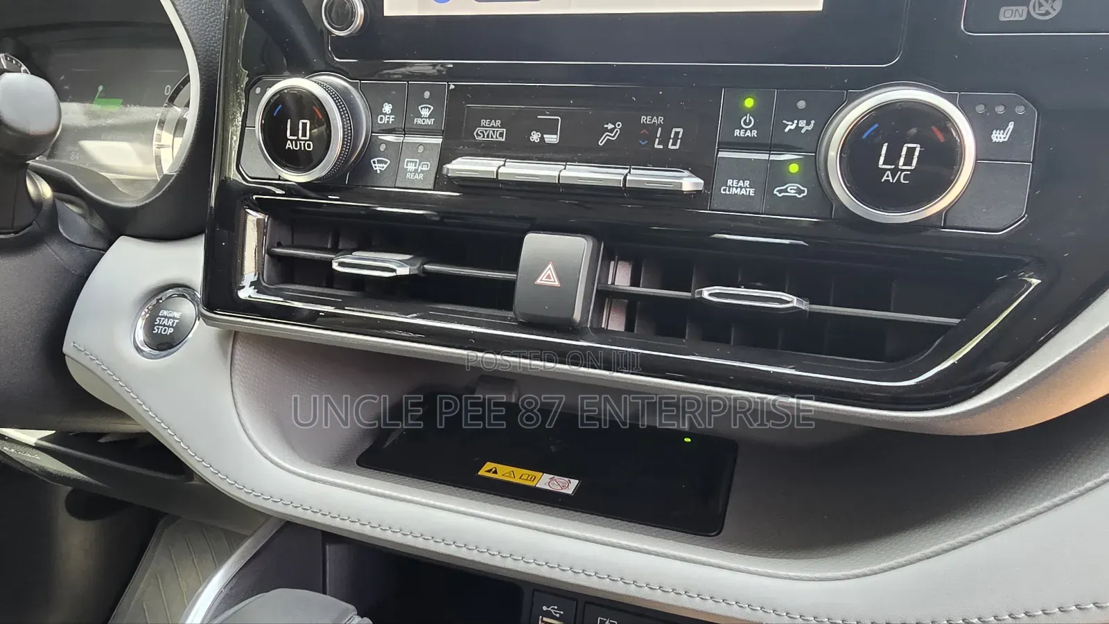 Toyota Highlander XLE AWD 2023 Green