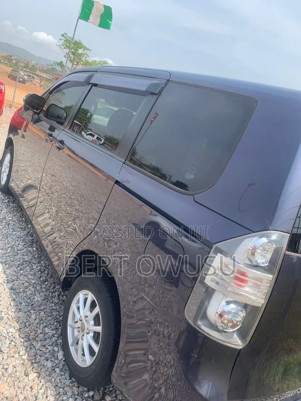 Toyota Voxy 2012 Blue