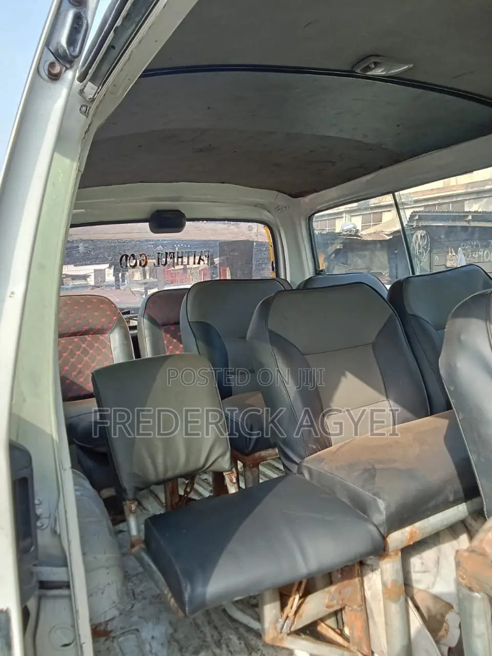 Toyota HiAce 2010 White